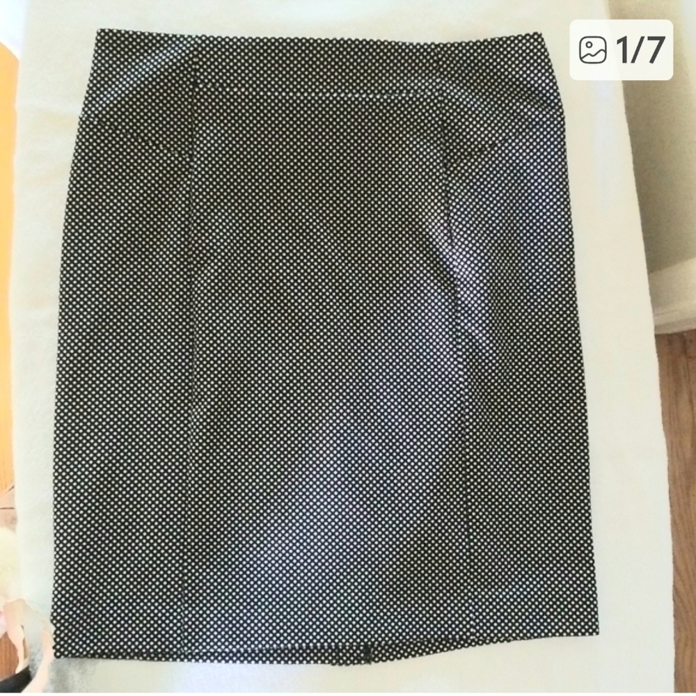 MICHAEL Michael Kors Diamond Knit Pencil Skirt Medium
